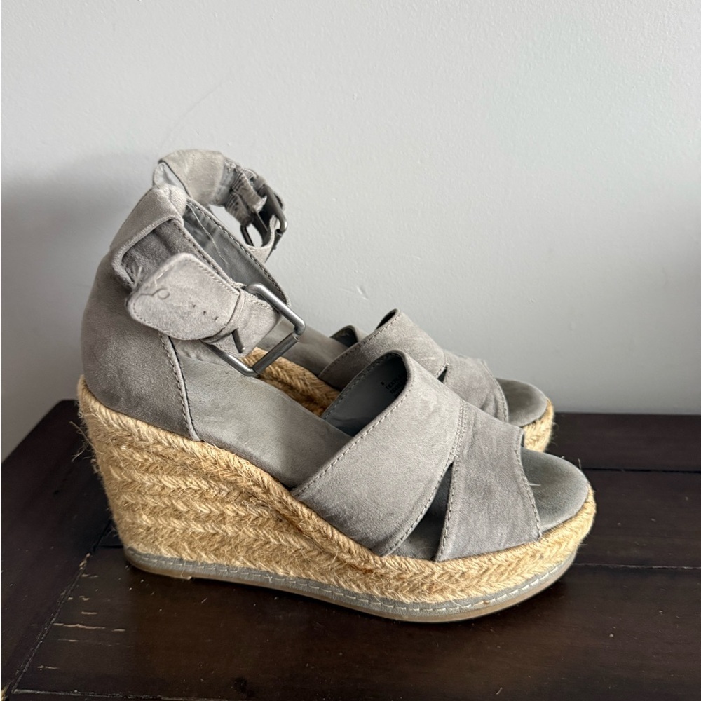 Universal Thread Gray Suede Espadrille Wedge Sandals Ankle Strap Size 8